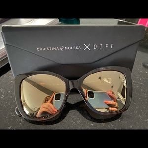 Diff tortoise sunglasses